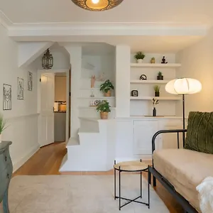 Gorgeous 2bed House In New Road Appartement