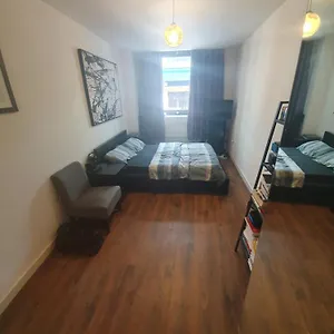  Privatunterkunft Double With Shared Bathroom